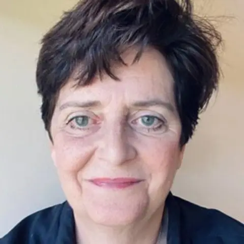 Headshot of Cheryl Phillips